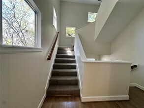 Building Photo - 2713 Crawford St