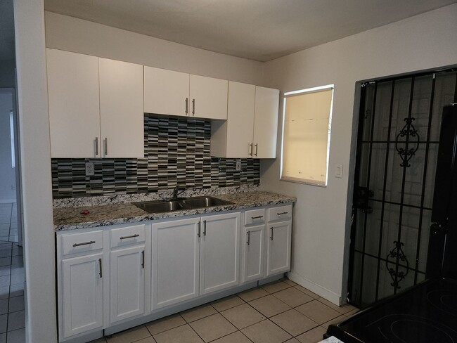 Foto del edificio - Available 1.15.25 Cozy Single Family Home ...