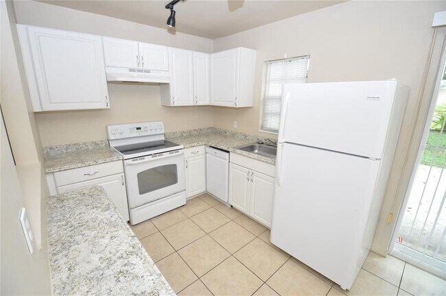 Foto del edificio - 1625 Pineberry St