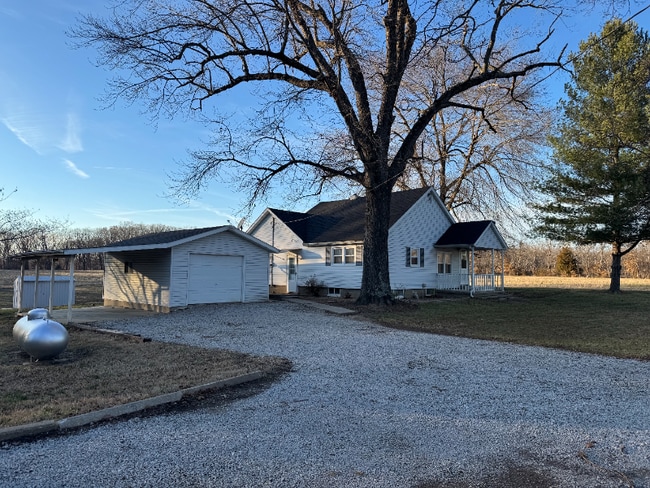 Foto del edificio - 815 Race Track Rd