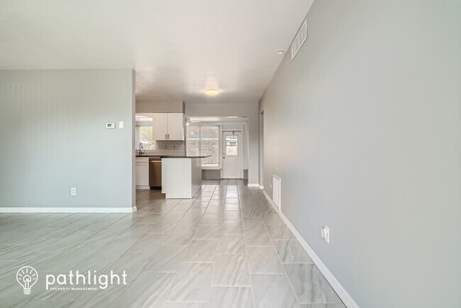 Building Photo - 890 7Th Avenue Ne, Largo, FL, 33770