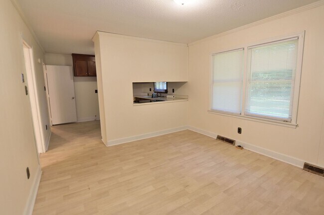 Foto del edificio - 625 Powell Dr