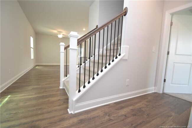 Building Photo - 817 Portland Rose Dr