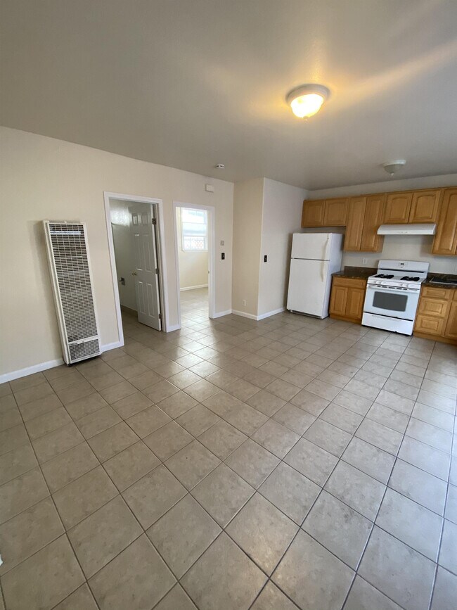 Foto del edificio - 518 W MacArthur Blvd