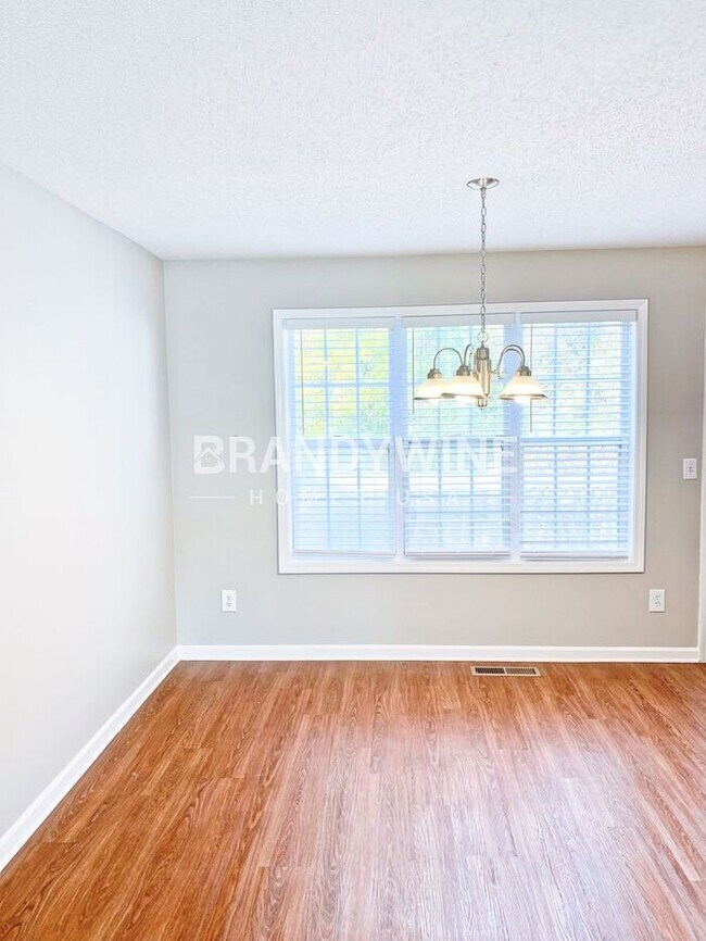 Foto del edificio - MOVE IN BY FEB 15TH AND RECEIVE FREE MARCH...