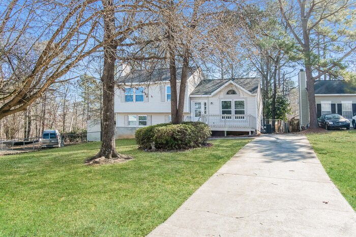 Foto principal - Spacious 3-bedroom Home in Irmo, SC