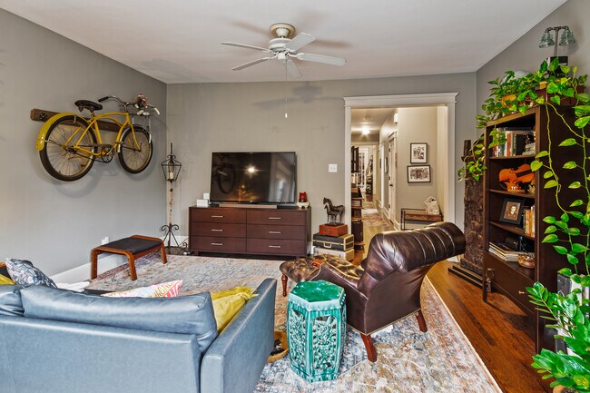 Foto del edificio - 4854 N Albany Ave