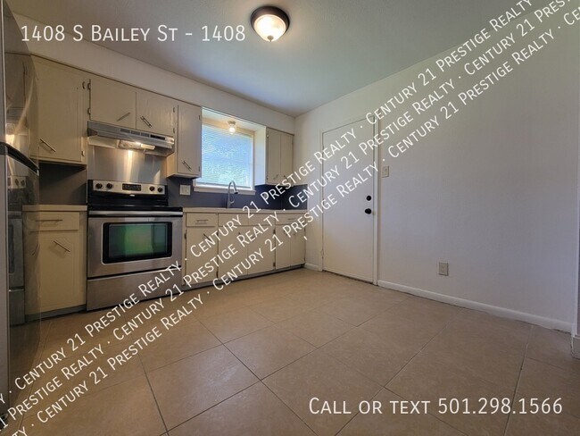 Building Photo - 1408 S Bailey St