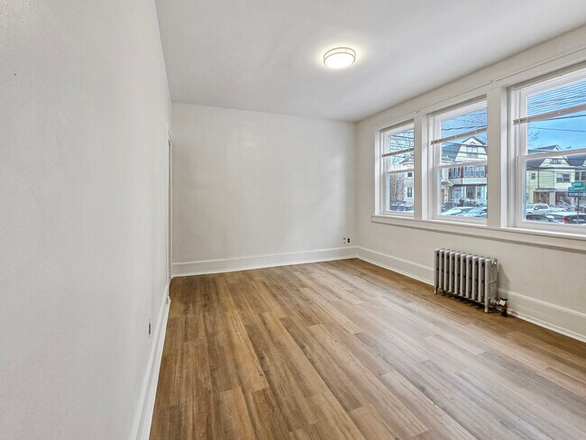 Foto del edificio - 5 Kenmore Ave