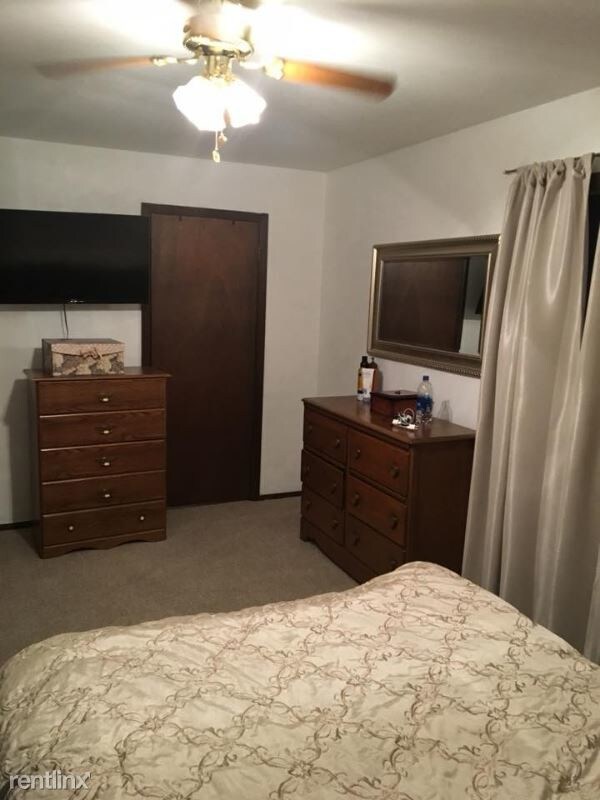 306 Dairyland Ave, Marshall, WI 53559 Condo for Rent in Marshall, WI