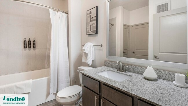 Building Photo - 2800 NE Green Oaks Blvd