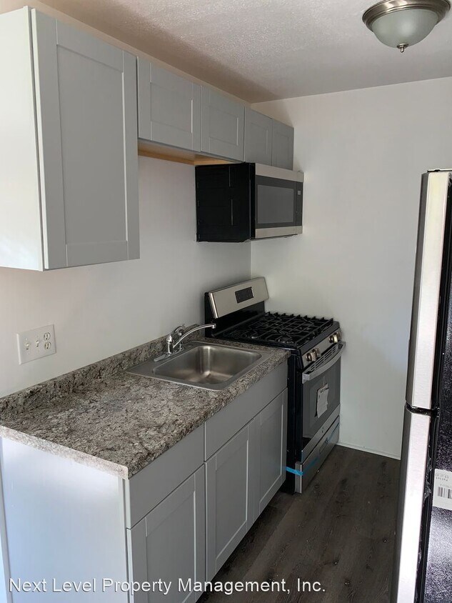 1 Br 1 Bath House 303 Barclay Manor House For Rent In Newburgh Ny Apartments Com