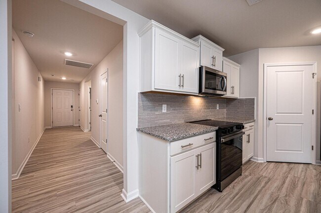 Foto del edificio - 2452 Goose Fair Rd