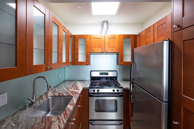Foto del edificio - 413 Rose Ave