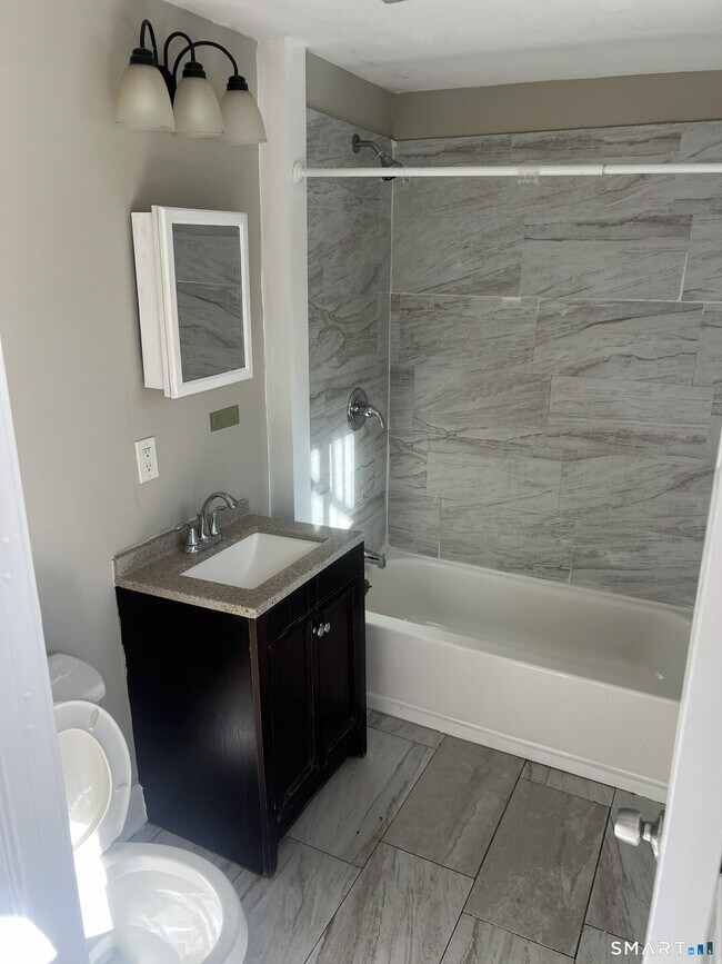 Building Photo - 179 Orland St