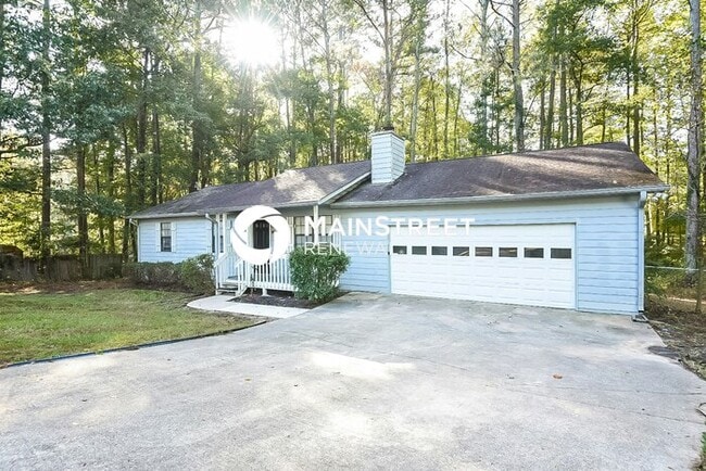 Photo - 3 Bedroom Pet-Friendly Home in Buford, GA with Main Street Renewal
