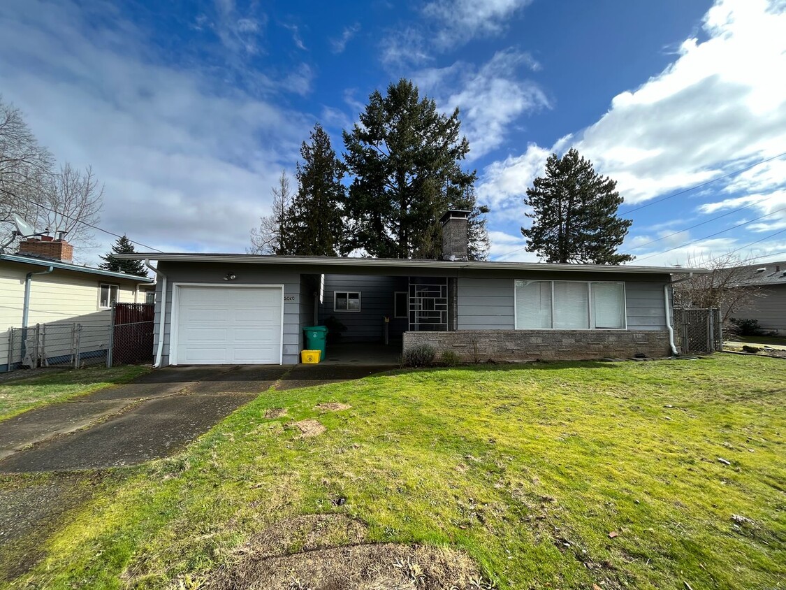 Primary Photo - Wonderful Refurbished home in Concordia Ne...