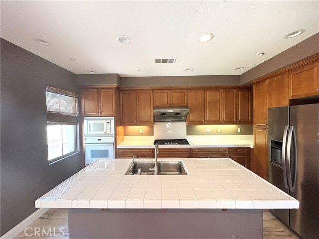 Building Photo - 133 Chantilly