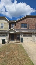 Building Photo - 205 Birdie Ct
