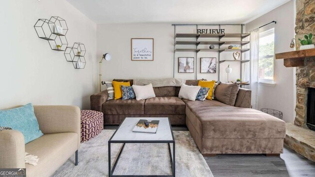 Foto del edificio - 551 Northridge Rd