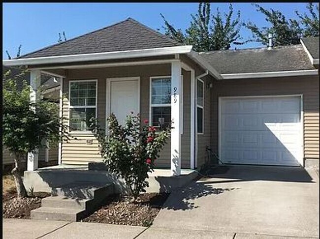 Foto del edificio - 3 Br 2 bath REMODELED in 2017. Cottage Dup...