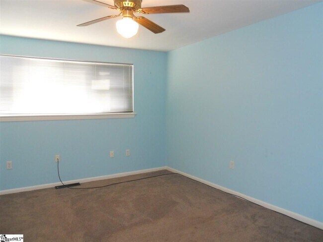 Foto del edificio - 2530 E North St