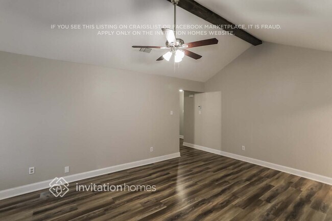 Foto del edificio - 3302 Sycamore Dr