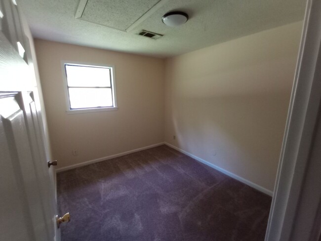 Foto del edificio - 3 Bedroom 1 Bath Home in Cottondale