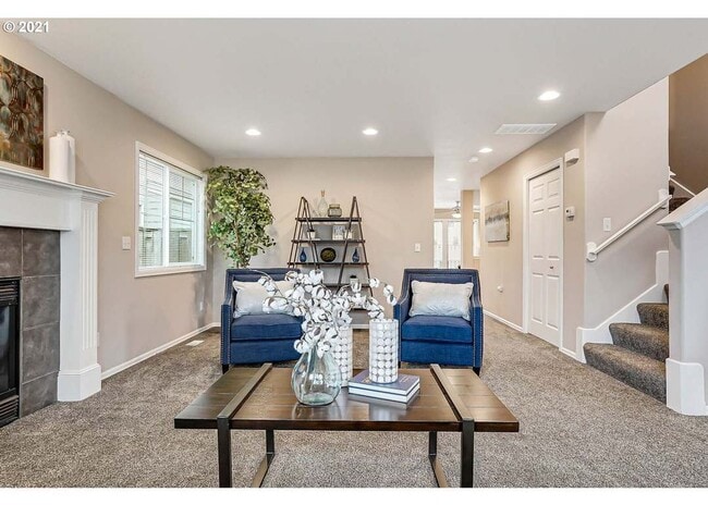 Building Photo - Desirable Willamette Landing Home on Bayshore