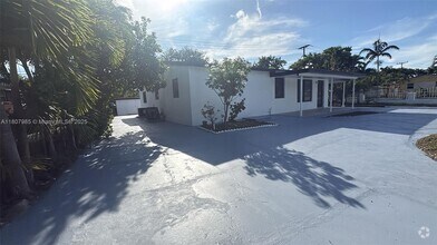 Building Photo - 1440 N 71st Ave