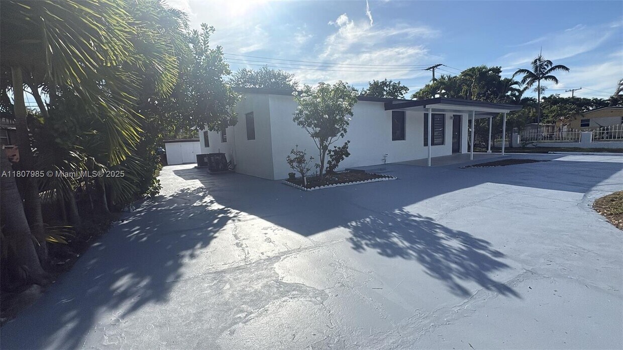 Foto principal - 1440 N 71st Ave