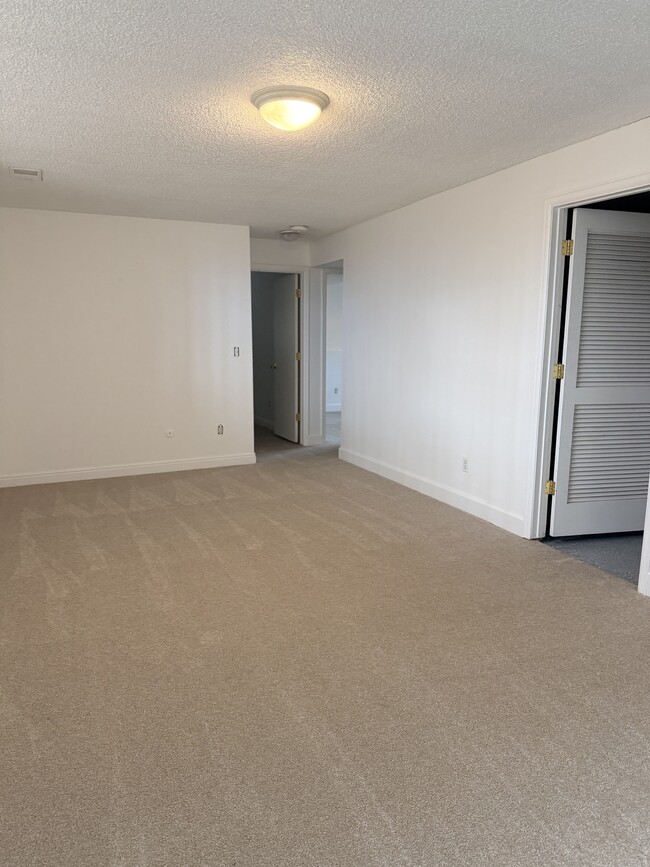 Foto del edificio - 10418 Jellison Way