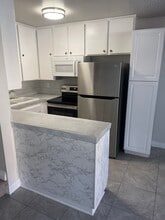 Building Photo - 13755 Caminito Vizzini