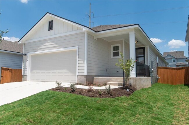 Building Photo - 112 Fluttermill Loop