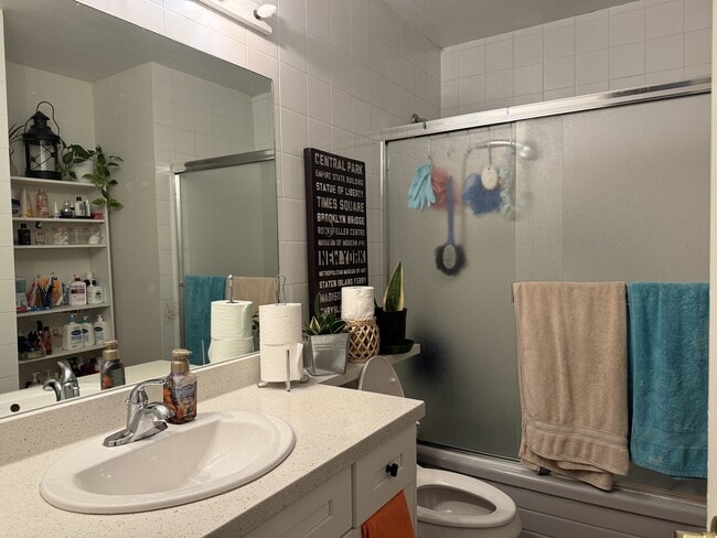 Building Photo - 7040 Williams Rd