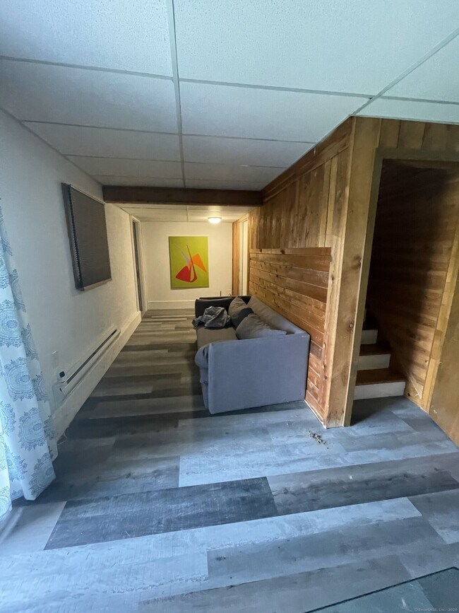 Foto del edificio - 329 Norfolk Rd