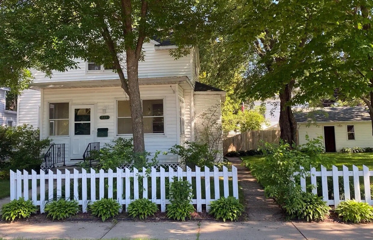 Primary Photo - 841 Wylie Street