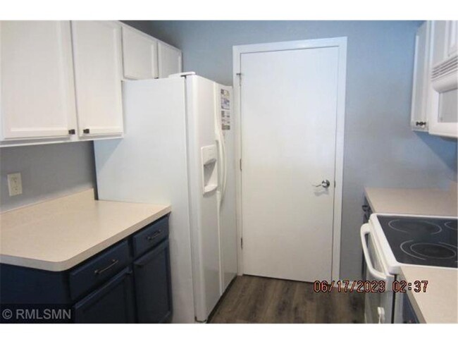 Building Photo - 340 Perch Ln