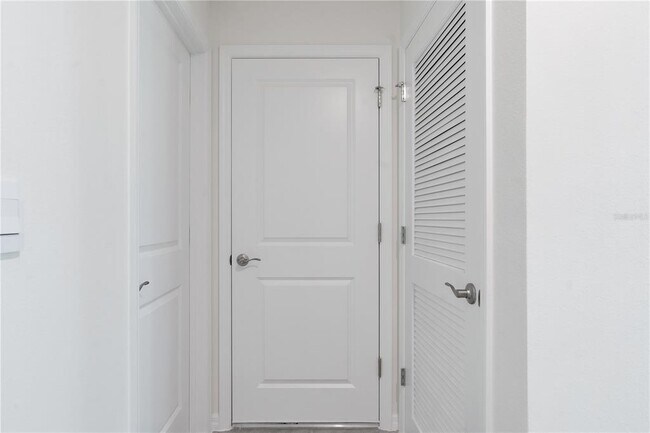 Foto del edificio - 8666 SW 44th Terrace