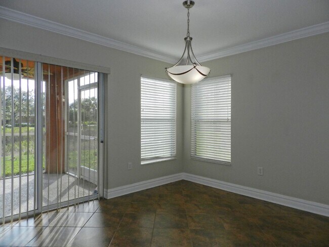 Foto del edificio - Quality Townhome In Convenient Location!