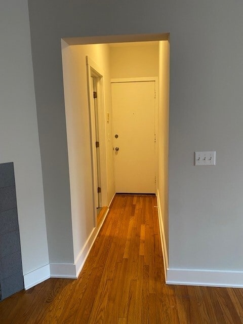 Puerta principal - 3851 N Southport Ave