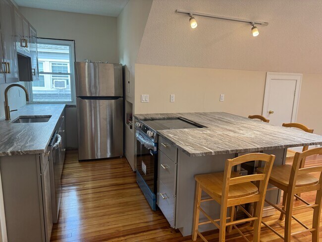 Kitchen - 10 Bretton Rd