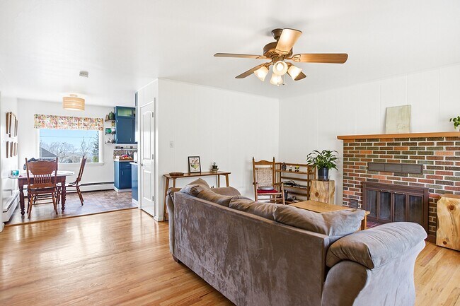 Foto del edificio - 814 Stuart St