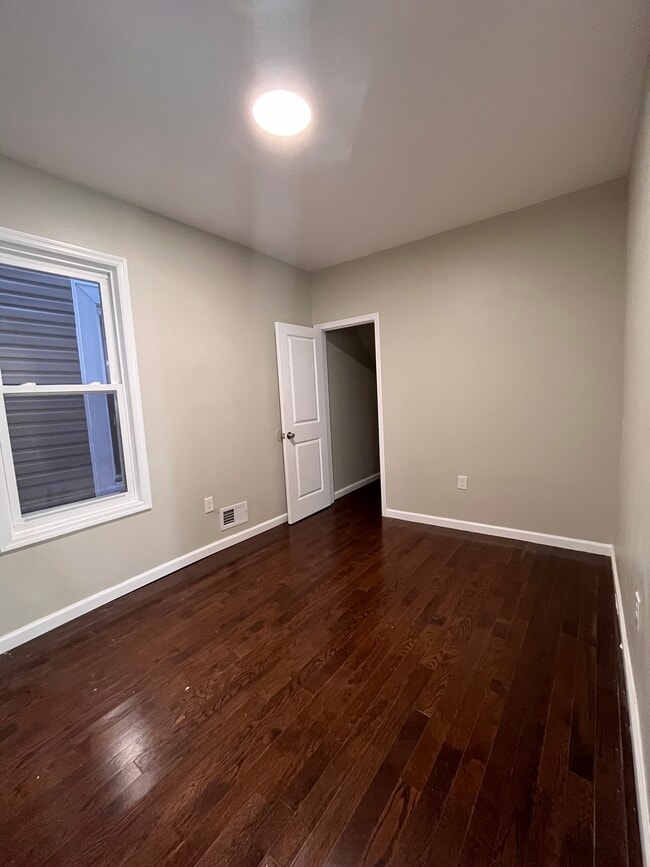 Unit 1 - 373 Seymour Ave