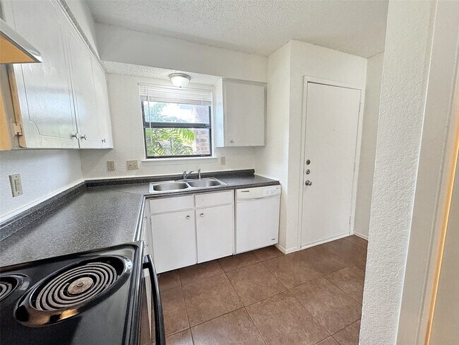 Foto del edificio - 1024 Southmoor Dr