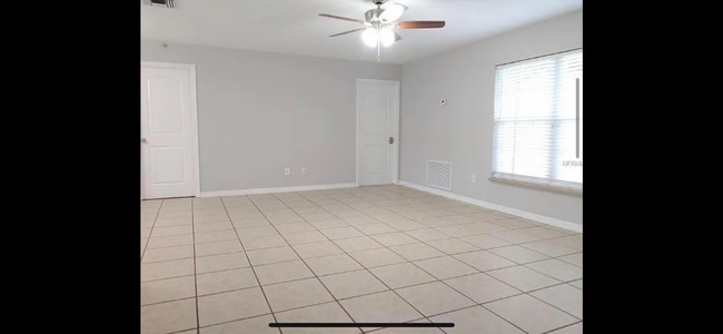 Building Photo - 2749 Sweet Springs St