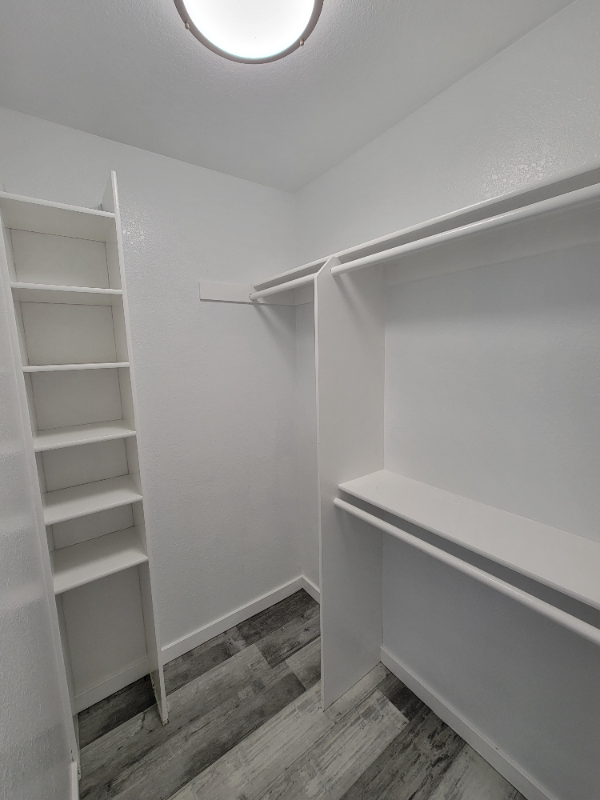 Building Photo - 571 Tilling Way