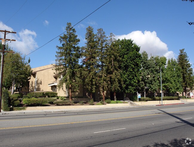 Foto del edificio - Topanga Townhomes