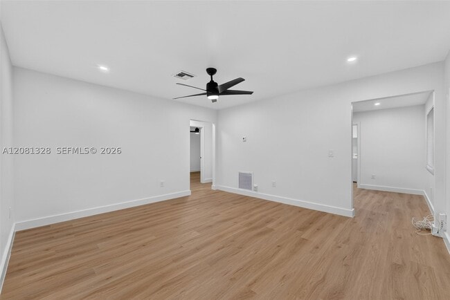 Building Photo - 4750 SW 66th Terrace