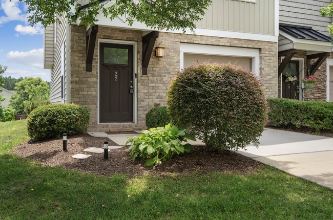 Building Photo - Spacious 3-Bedroom/3.5 Bathroom End-Unit T...